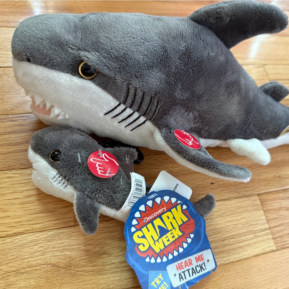 New Shark Week Discovery plush toy and keychain